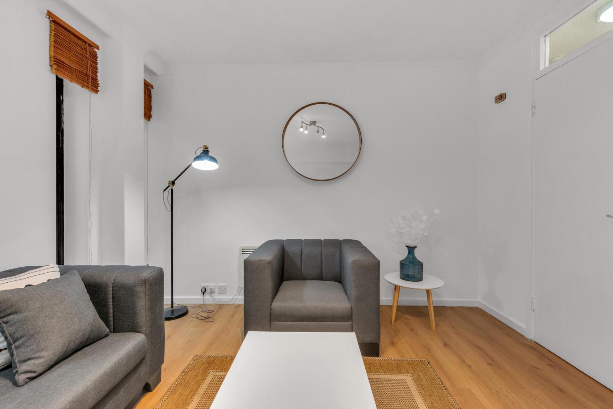 Mysquare Mansion House Queens Quay * Londen